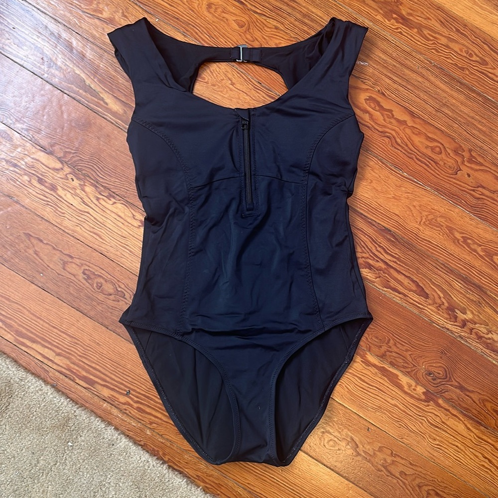 Athleta XS Black One piece swimsuit, sporty
